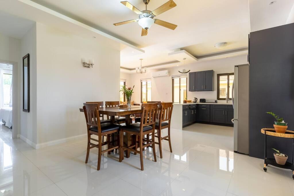 Sun Shine Luxury Villas 2 Bedroom Pool & Gym Ocho Rios St Ann Dış mekan fotoğraf